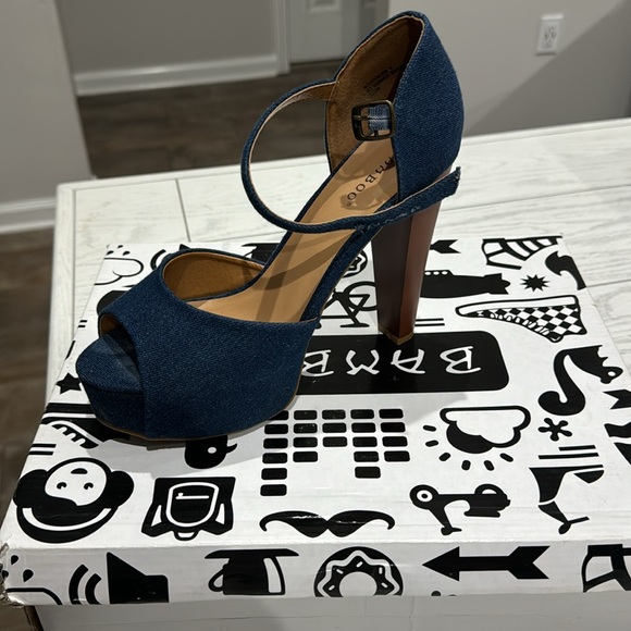 Jean heels - Picture 3 of 4